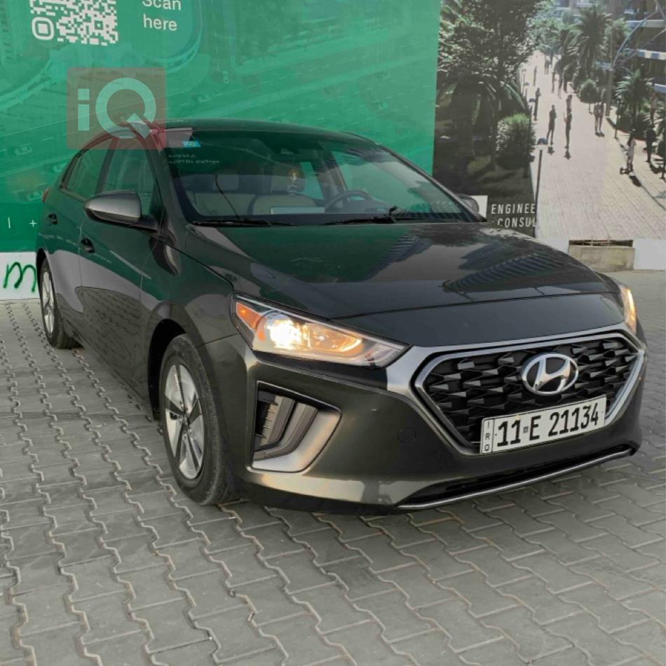 هیوندای ئایۆنیک
